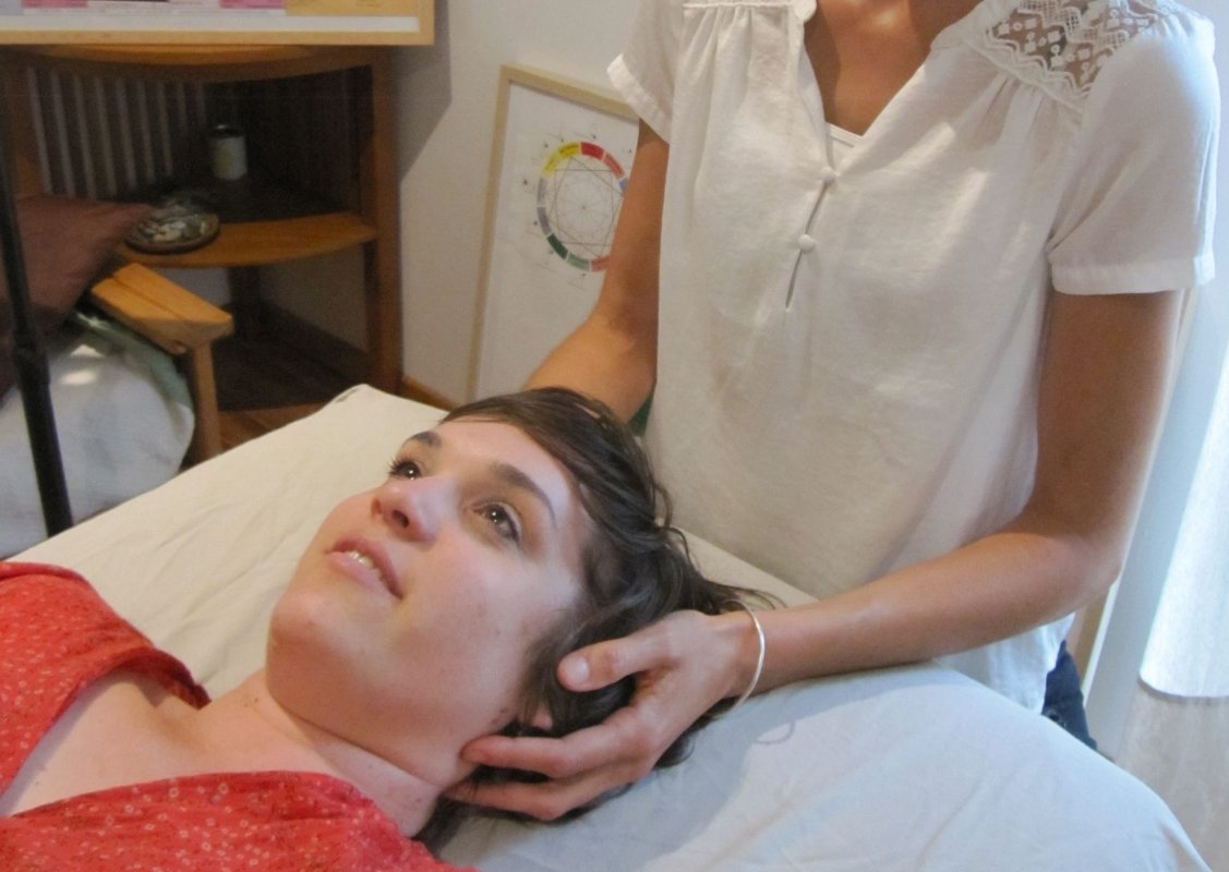 Neuro-training - Kinésiologie : écoute de la 1ère cervicale